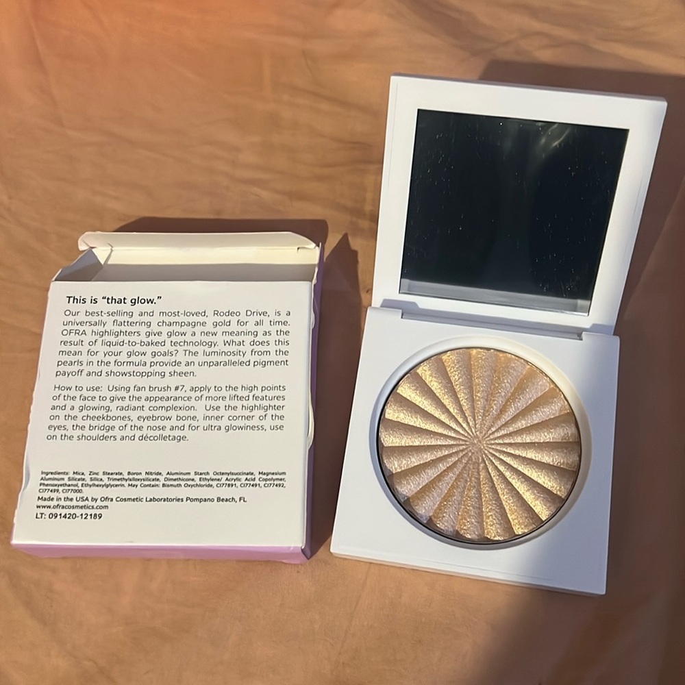 Ofra Cosmetics Shimmering Baked Highlighter in Rodeo Drive, NIB - Picture 2 of 8